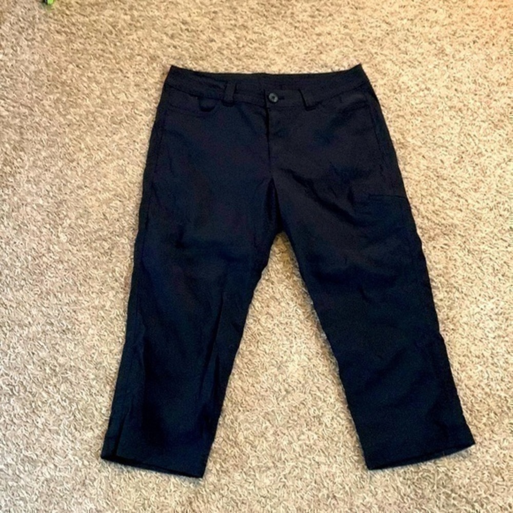 Eddie Bauer capris size 8